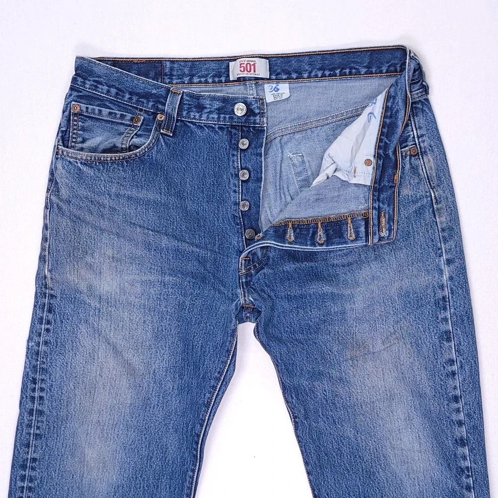 Levis size tag